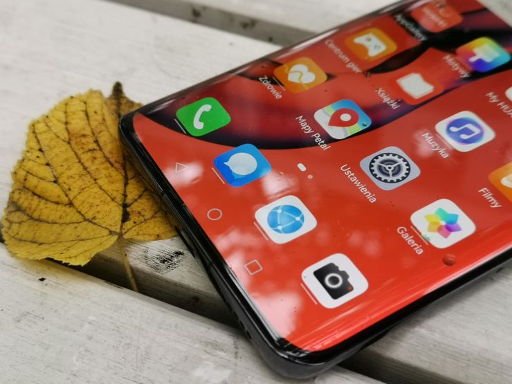 HUAWEI Mate 50 Pro - zagięty wyświetlacz