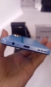 ZTE Blade V40 Design
