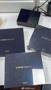 Honor Magic V2
