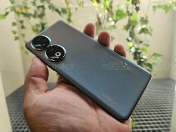 Honor 90