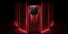 Huawei Mate 60 RS Ultimate Design w dwóch kolorach z pokrowcami