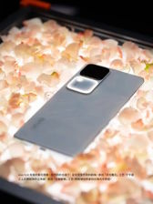 Vivo S18 w wersji turkusowej i czarnej