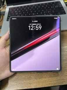 Honor Magic V2 RSR Porsche Design