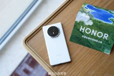 Honor Magic V3