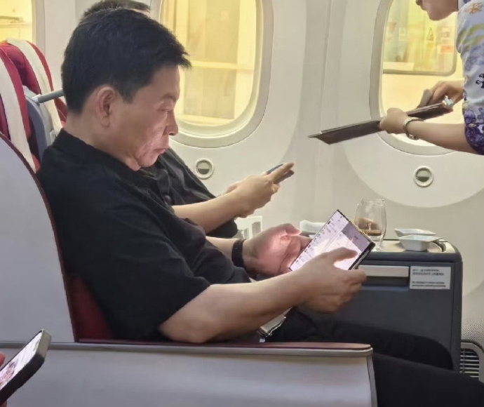 Richard Yu z Huawei i podwójnie składany smartfon Richard Yu z Huawei i podwójnie składany smartfon