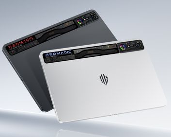 Redmagic Nova w wersji czarnej i białej