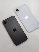 iPhone 16e w dwóch wariantach iPhone 16e w dwóch wariantach