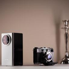 Vivo X Fold5 w dwóch kolorach Vivo X Fold5 w dwóch kolorach