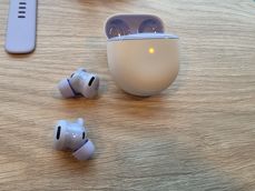 Pixel Buds 2a na żywo