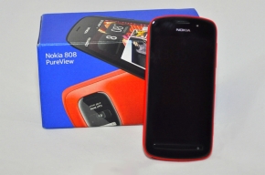 Nokia 808