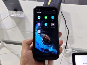 Gamingowy i wytrzymały smartfon HTC na GITEX 2025