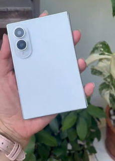 Makieta szerokiego Galaxy Z Fold 8 Makieta szerokiego Galaxy Z Fold 8