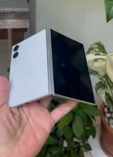 Makieta szerokiego Galaxy Z Fold 8 Makieta szerokiego Galaxy Z Fold 8