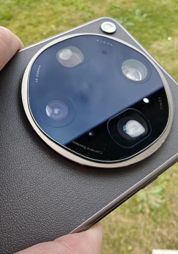 Zaparowane Oppo Find X9 Ultra zagranicznych użytkowników