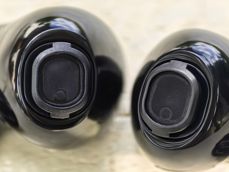 Huawei FreeBuds Neo - z silikonowymi wkładkami i bez Huawei FreeBuds Neo - z silikonowymi wkładkami i bez