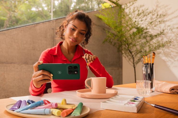 Motorola Edge 70 Plus debiutuje z kuszącą specyfikacją i ceną
