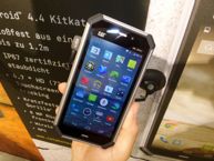 Czy ten telefon naprawdę można zanurzyć w wodzie? Czy ten telefon naprawdę można zanurzyć w wodzie?