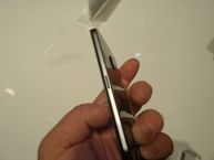 Oglądamy pozaginany telefon