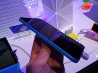 Model Lumia 640 XL - jak sama nazwa wskazuje - jest nieco większy