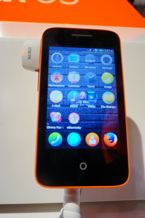 Przekrój przez smartfony z Firefoksem