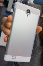 Smartfony BluebAnk z Intel Inside