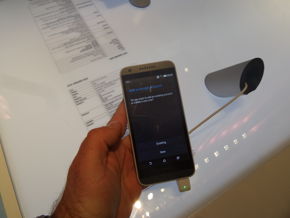 W zasadzie też nie najstarszy model, czyli Desire 820