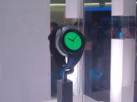 Nowy smartwatch na wystawie