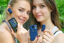 LG Decoy i dziewczyny