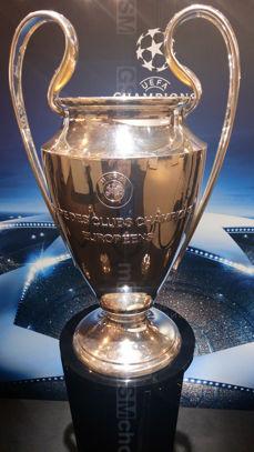 ... puchar UEFA...