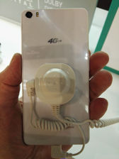 Hisense L676 Hisense L676