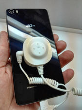 Hisense L676 Hisense L676