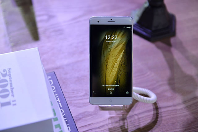 ZTE V7 Max