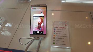 Wystawa telefonów w Huawei Demo Truck