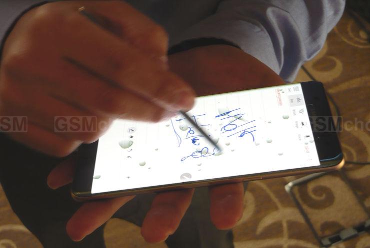 Samsung Galaxy Note 7 - pisanie po wodzie