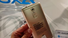 Oglądany telefon ZTE Axon 7 mini Oglądany telefon ZTE Axon 7 mini