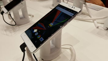 ARCHOS 55 Diamond Selfie ARCHOS 55 Diamond Selfie