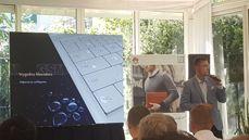 Dariusz Marnic z Huawei prezentuje najważniejsze cechy MateBooka Dariusz Marnic z Huawei prezentuje najważniejsze cechy MateBooka