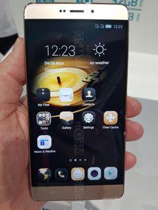 Hisense E76