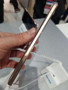 Hisense E76