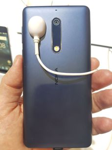 Nokia 5 Nokia 5