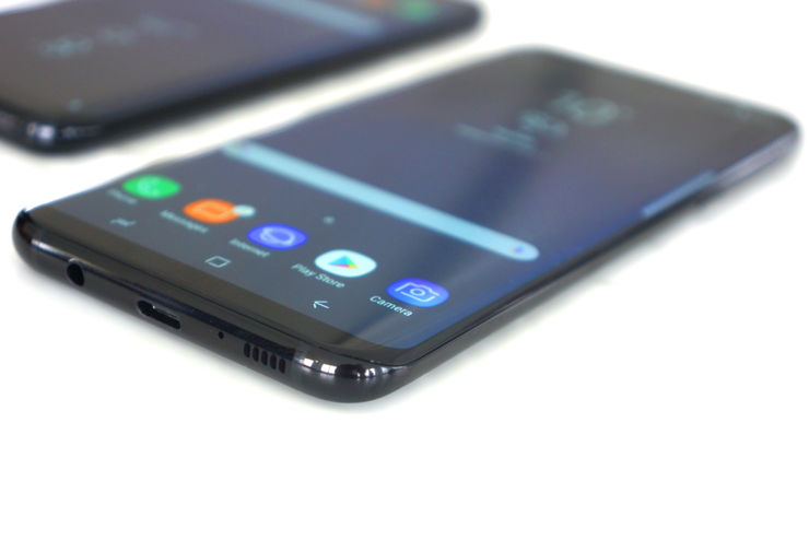 Samsung Galaxy S8 - obłe krawędzie