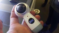 Nowe gogle Gear VR i kamera Gear 360