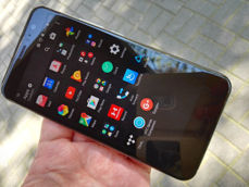 HTC U11 - menu, zasobnik, pamięć