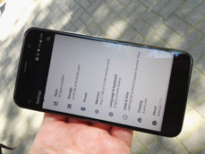 HTC U11 - menu, zasobnik, pamięć