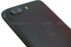 Matowy tył sprawia miłe wrażenie Matowy tył sprawia miłe wrażenie