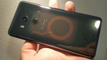 HTC U11+