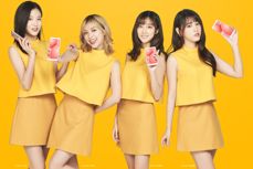 Urocze hostessy prezentują Xiaomi Redmi 5 i Xiaomi Redmi 5 Plus