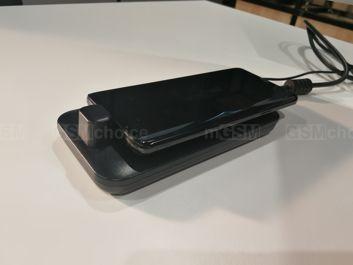 Stacja DeX i ładowarka indukcyjna Stacja DeX i ładowarka indukcyjna