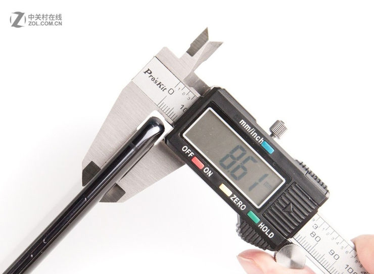 Vivo Nex - grubość obudowy