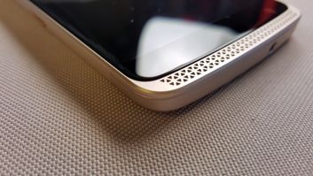 ZTE Axon Elite